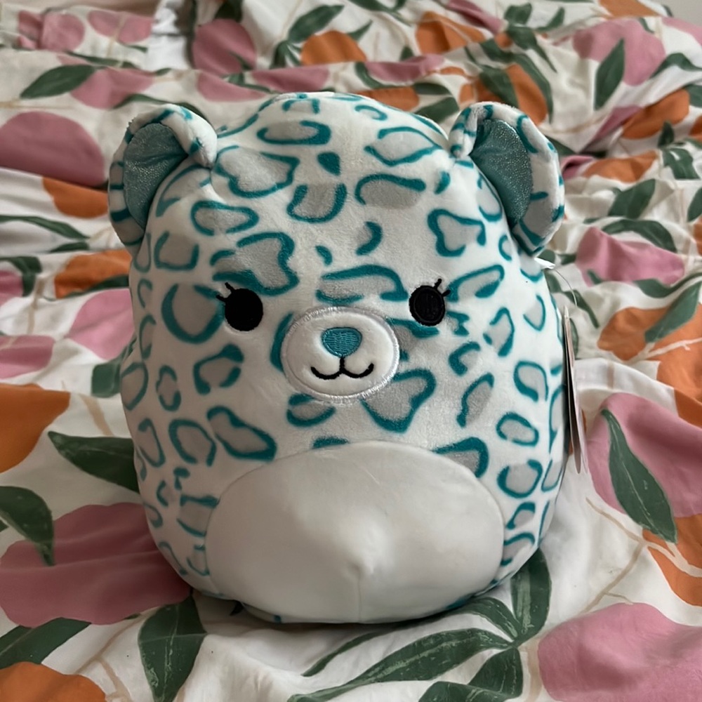 Toni the squishmallow